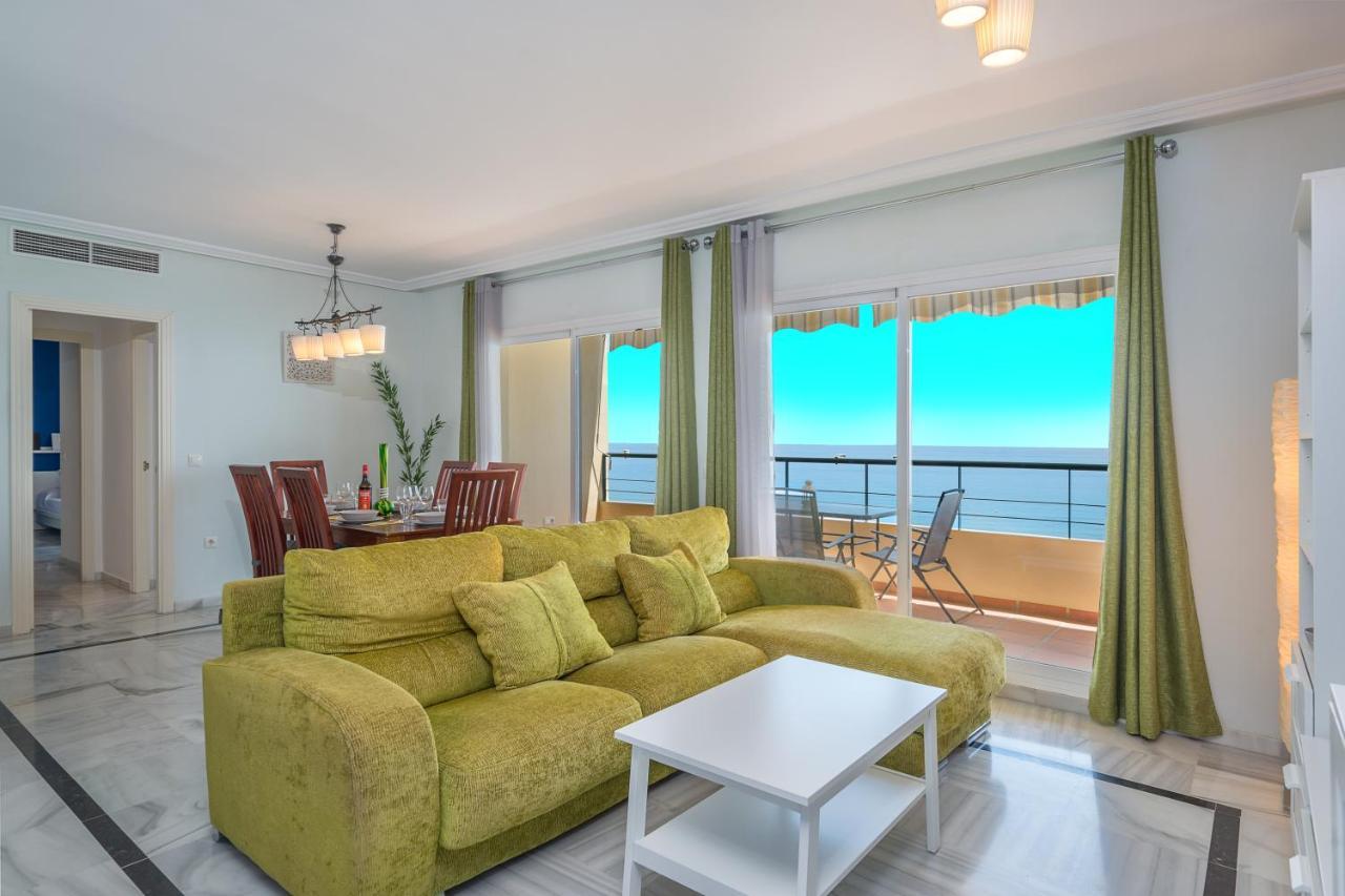 Sea Blue Apartment - Frente Al Mar Benalmádena Kültér fotó