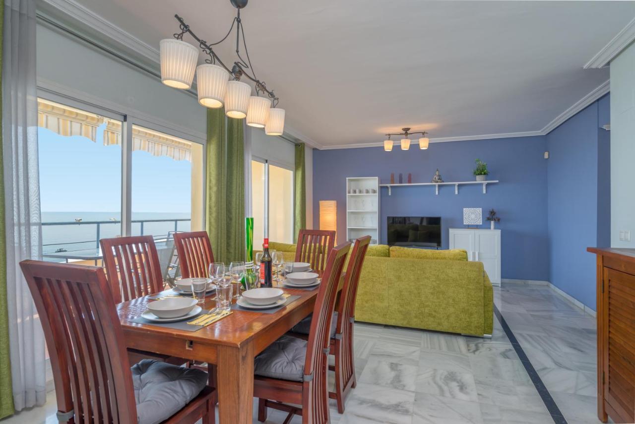 Sea Blue Apartment - Frente Al Mar Benalmádena Kültér fotó