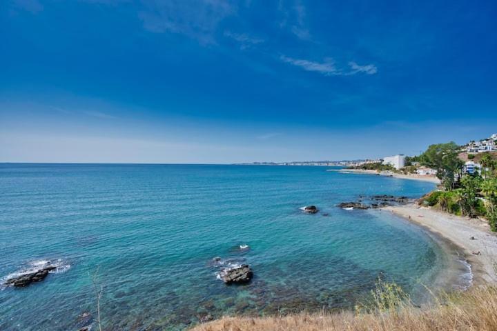 Sea Blue Apartment - Frente Al Mar Benalmádena Kültér fotó